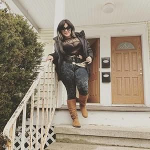 Meet your Posher, Jensy